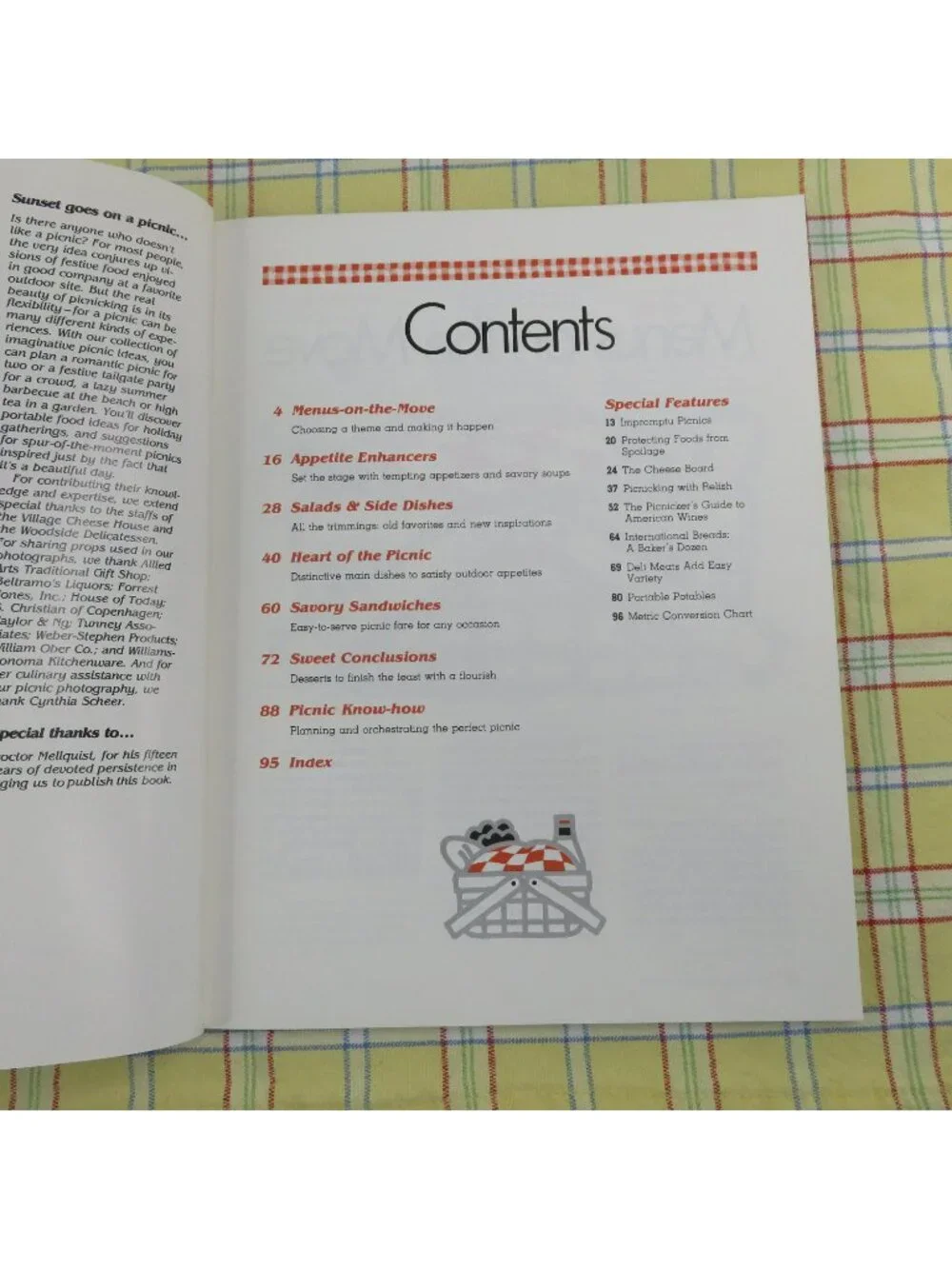 Sunset Picnics & Tailgate Parties Cook Book 1982 Paperback Sandwiches Salads